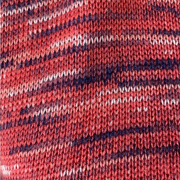 Baku women’s cold shoulder open back knit in corral size small - Picture 4 of 7